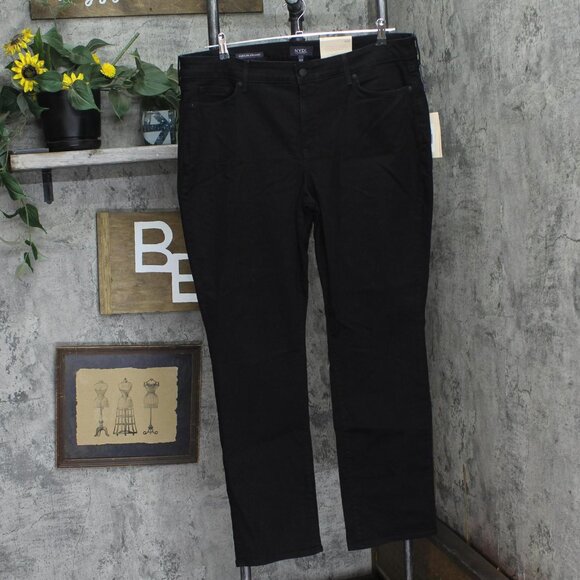 NWT NYDJ Womens Plus Size Marilyn Straight Ankle Jeans WBDMMS2299 Black 18W - Picture 3 of 9